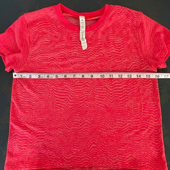 Lululemon Train to Be Seamless Short Sleeve T-Shirt Ripple Wave Flare / Peach Sa - Picture 8 of 10